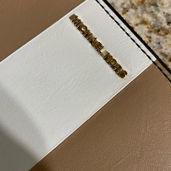 💕Michael Kors signature logo wallet clutch - Picture 8 of 11